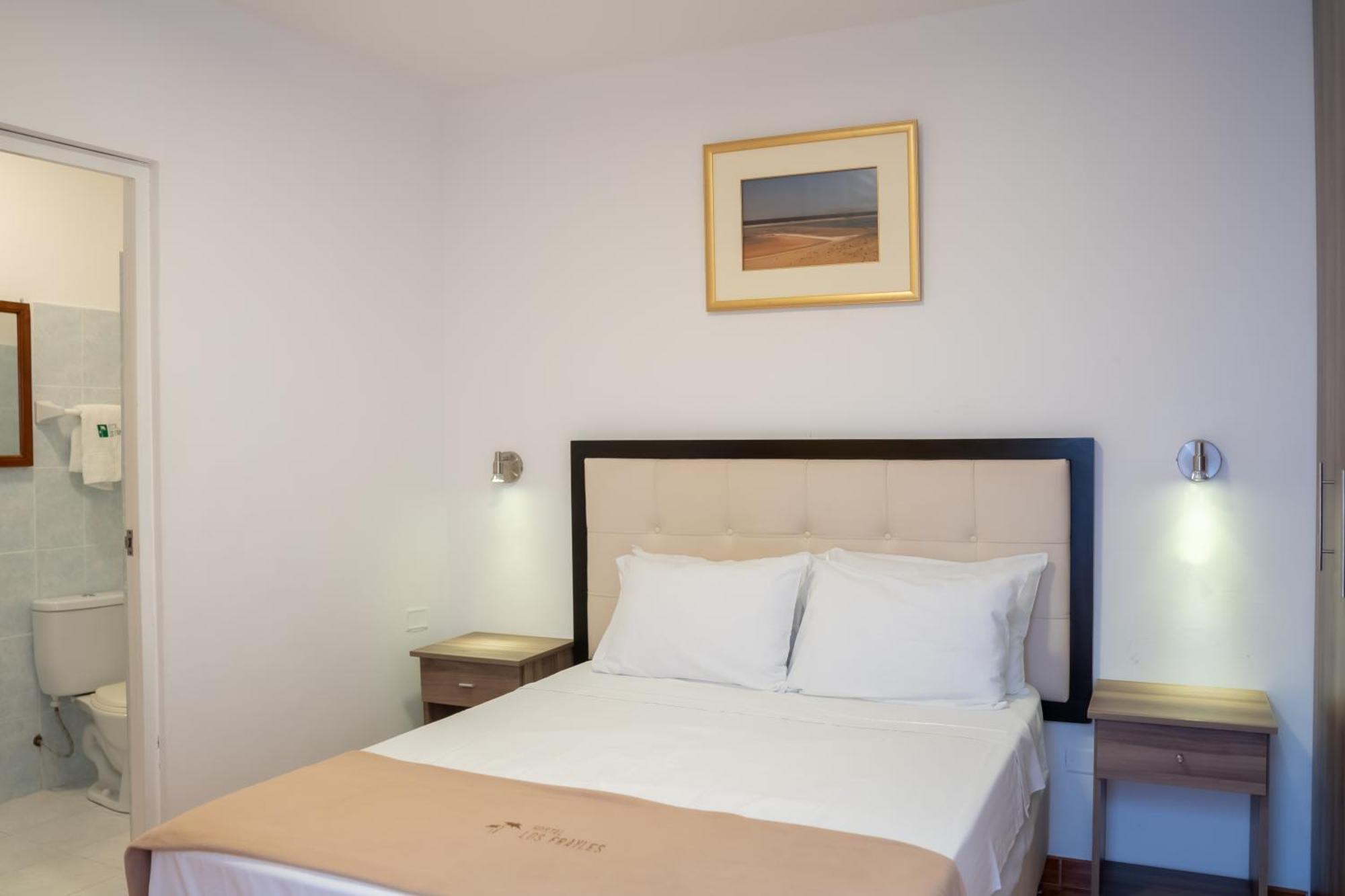 Hostal Los Frayles Paracas Exterior photo