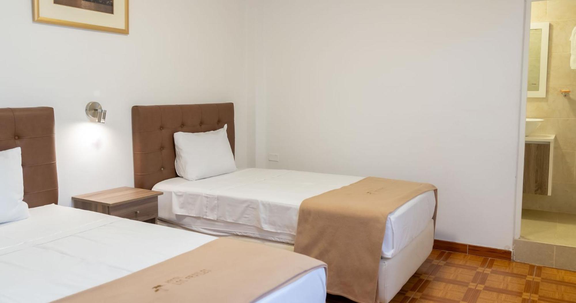 Hostal Los Frayles Paracas Exterior photo