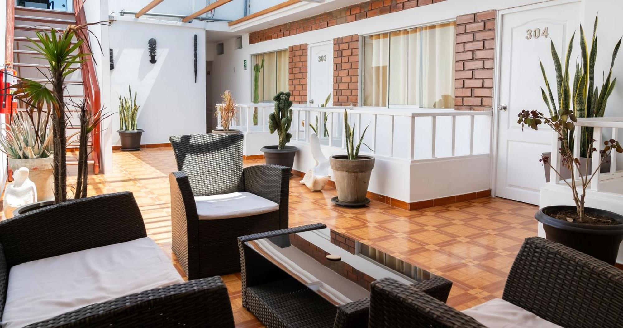 Hostal Los Frayles Paracas Exterior photo
